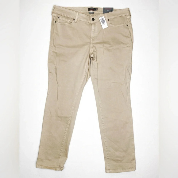 TORRID Boyfriend Straight Vintage Stretch Mid-Rise Tan Cream Jean Size 18T NEW - Picture 3 of 11